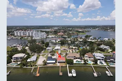 3227 Bayshore Boulevard NE, Saint Petersburg, FL 33703 - Photo 10