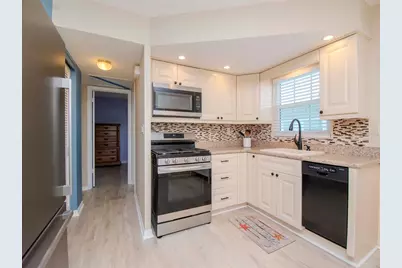 7755 39th Avenue N, Saint Petersburg, FL 33709 - Photo 6