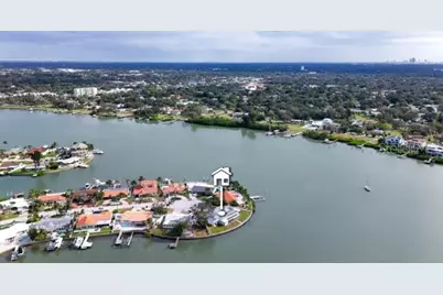 7800 4th Avenue S, Saint Petersburg, FL 33707 - Photo 10