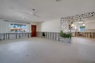 7800 4th Ave S, Saint Petersburg, FL 33707 - Photo 30