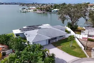7800 4th Ave S, Saint Petersburg, FL 33707 - Photo 18