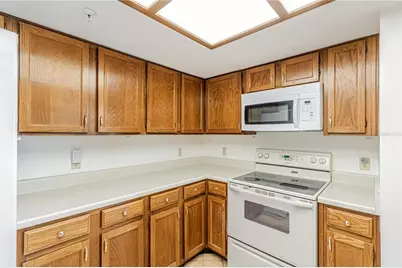 5940 Pelican Bay Plaza S #504, Gulfport, FL 33707 - Photo 16