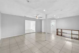 7515 17th Ln N, Saint Petersburg, FL 33702 - Photo 16