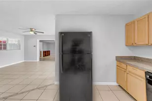 7515 17th Ln N, Saint Petersburg, FL 33702 - Photo 10