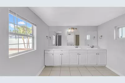 7515 17th Lane N, Saint Petersburg, FL 33702 - Photo 12
