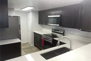 4025 Angel Oak Ct, Tampa, FL 33613 - Photo 10