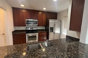 10920 Brickside Ct, Riverview, FL 33579 - Photo 6