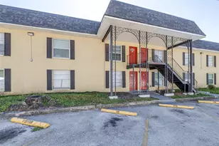 2800 E 113th Ave, Tampa, FL 33612 - Photo 2