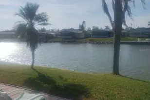 3207 Brewster Dr, Holiday, FL 34690 - Photo 4
