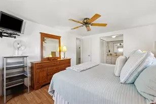 68 Thatch Palm St E, Largo, FL 33770 - Photo 12