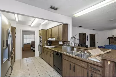 17515 Lakeshore Road, Lutz, FL 33558 - Photo 16