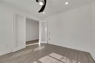 923 Signet Dr, Apollo Beach, FL 33572 - Photo 10