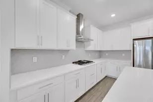 923 Signet Dr, Apollo Beach, FL 33572 - Photo 24