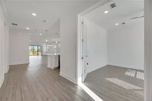 923 Signet Dr, Apollo Beach, FL 33572 - Photo 12