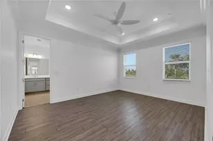 923 Signet Dr, Apollo Beach, FL 33572 - Photo 32