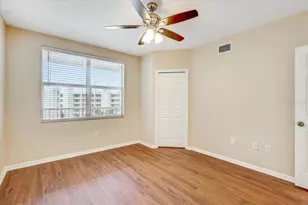 1200 Country Club Dr, Largo, FL 33771 - Photo 20