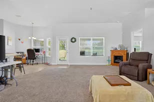 2005 Angel Fish Loop, Leesburg, FL 34748 - Photo 16