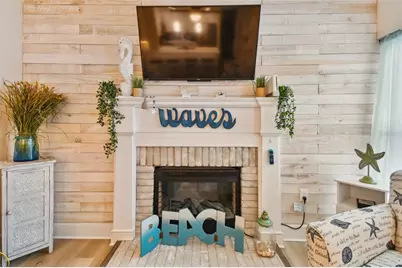 315 Medallion Boulevard #E, Madeira Beach, FL 33708 - Photo 10