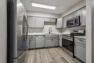 249 Granite Dr, Lakeland, FL 33809 - Photo 10