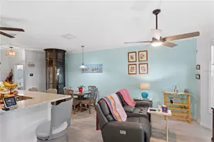 350 2nd St N, Saint Petersburg, FL 33701 - Photo 8