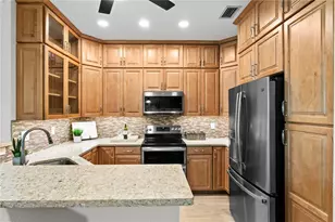350 2nd St N, Saint Petersburg, FL 33701 - Photo 12
