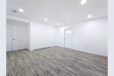 4716 Town N Country Boulevard, Tampa, FL 33615 - Photo 20