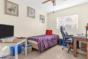 7063 S Shore Dr S, Saint Petersburg, FL 33707 - Photo 24