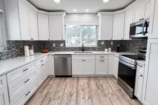 12269 70th St, Largo, FL 33773 - Photo 14