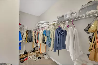 2608 Valley Sunset Lane, Valrico, FL 33594 - Photo 32