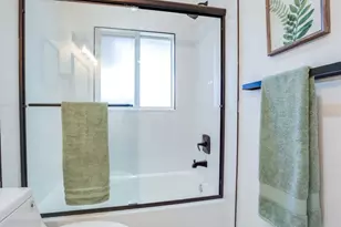 272 79th Ave NE, Saint Petersburg, FL 33702 - Photo 38