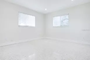 272 79th Ave NE, Saint Petersburg, FL 33702 - Photo 36