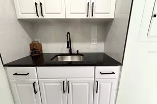 4148 Dolphin Dr, Tampa, FL 33617 - Photo 12