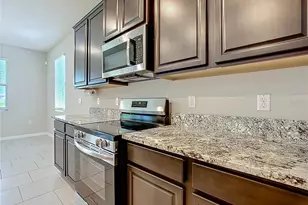 3508 Crescent Peak Wy, Plant City, FL 33565 - Photo 8