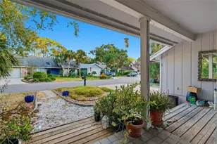 810 Hammockwood Ct, Sarasota, FL 34232 - Photo 46