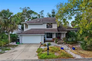 810 Hammockwood Ct, Sarasota, FL 34232 - Photo 28