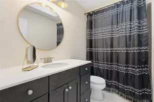 810 Hammockwood Ct, Sarasota, FL 34232 - Photo 40