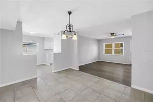 6888 20th St N, Saint Petersburg, FL 33702 - Photo 8