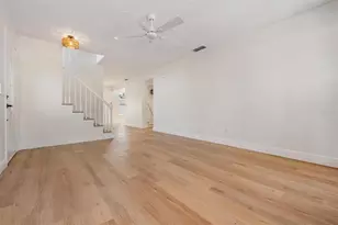 11017 Springridge Dr, Tampa, FL 33624 - Photo 8