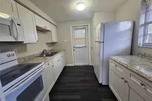 5309 Oakwood Ct, Tampa, FL 33610 - Photo 2