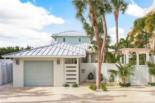 2807 Sunset Way, Saint Pete Beach, FL 33706 - Photo 2
