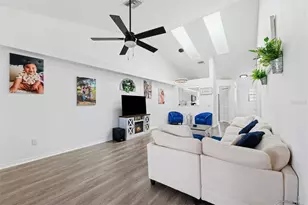 10435 St Tropez Pl, Tampa, FL 33615 - Photo 8