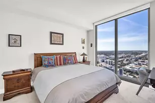 301 1st St S, Saint Petersburg, FL 33701 - Photo 18