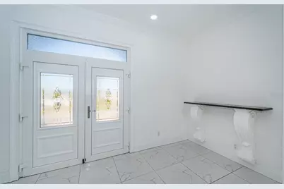 7942 3rd Avenue S, Saint Petersburg, FL 33707 - Photo 8