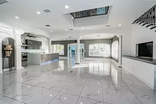 7942 3rd Ave S, Saint Petersburg, FL 33707 - Photo 10