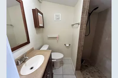 727 Dartmoor Street N #1/2 Upper, Saint Petersburg, FL 33701 - Photo 8