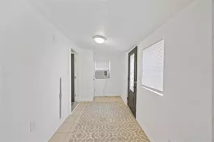 1104 E Alsobrook St, Plant City, FL 33563 - Photo 14