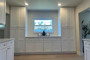 2001 E Powhatan Ave, Tampa, FL 33610 - Photo 8