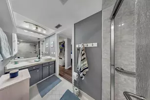 5220 Brittany Dr S, Saint Petersburg, FL 33715 - Photo 20