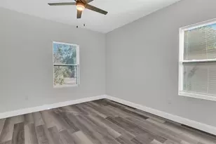 1901 31st St S, Saint Petersburg, FL 33712 - Photo 18