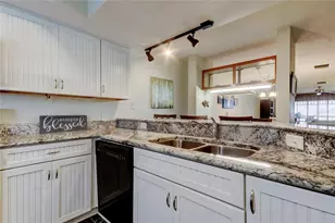 2599 Dolly Bay Dr, Palm Harbor, FL 34684 - Photo 8